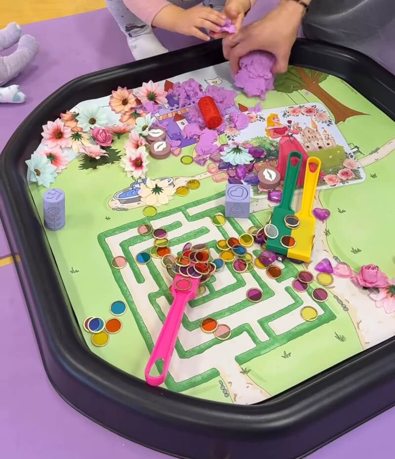 Zámek – Podložka do Tuff Tray MINI